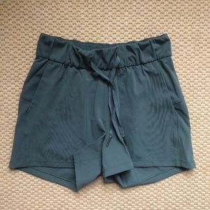 Lululemon on the fly shorts